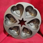 Mini Cake Pan 6 Heart Valentine Party Mold Aluminum Wilton Dimensions Bakeware. Fixed Price $44.69.