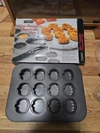 Chicago Metallic Mini Pumpkin Cheesecake Pan 12 Lift & Serve Bottoms. Fixed Price $25.00.