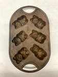 Vintage Rowoco Teddy Bear Shaped 6-CUP Pan Cast Iron For Baking Muffin Cupcakes. Fixed Price $18.74.