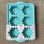 Trudeau Silicone 6CT Snowflake Jumbo Cupcake Baking Pan Mold Blue 12 X 9. Fixed Price $13.00.