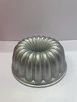 New Nordic Ware Elegant Party Bundt Cake Pans Cast Aluminum Made Usa. Fixed Price $20.00.
