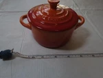 Le Creuset Stoneware Mini Round Cocotte Tiny Petite Volcanic Flame Chip. Fixed Price $30.59.