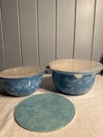 New Temp-tations Floral Lace Blue Mixing BOWLS-1.5 &2.5QT W/lids& Glass Trivet. Fixed Price $49.99.