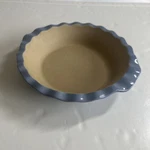 Pampered Chef Pie Plate Blue Scalloped Edge 1306 Stoneware. Fixed Price $24.99.