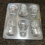 Wilton Snowman 6 Cavity Pan Mold #2105-472 Vintage 1992 Aluminum 4.5 X3 Snowmen. Fixed Price $8.00.