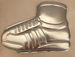 Wilton Superstar Sneaker Tennis Shoe Cake Pan 502-1964 In Excellent Condition!!. Fixed Price $8.99.
