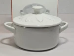 Le Creuset White Mini Sunflower Relief Cocotte 8OZ Stoneware Heat Retention Nib. Fixed Price $36.99.