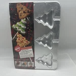 New Wilton Christmas Tree Cookie Treat Pan, 6 Cavity, 2105-8101. Fixed Price $10.00.