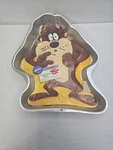 Wilton Tasmanian Devil Cake Pan Looney Tunes 1995 Aluminum 2105-1236 Baker Party. Fixed Price $7.48.