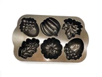 Rare Nordic Ware Autumn Treats/cake Pan Pumpkin Leaves Fall Acorn. Fixed Price $49.99.
