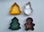Le Creuset Of 4 Mini Christmas Dishes - Stoneware Nib. Fixed Price $79.00.