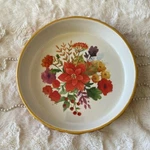 New The Pioneer Woman 9" Pie Plate Red Winter Bouquet Christmas. Fixed Price $34.99.