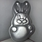 Vintage Wilton Aluminum Easter Bunny Cake Pan 1979 #502-1913. Fixed Price $10.00.