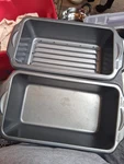 Wilton Perfect Results Premium Non-stick Bakeware Meatloaf Pan Set. Fixed Price $9.00.