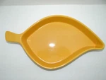Chantal 1/2 Quart Baking Serving Dish Leaf Ceramic 93-LO28. Fixed Price $21.24.