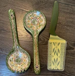 Temp-tations Old World Green 3PC Serving Set Lasagna Server Spoon Pasta Fork. Fixed Price $37.50.