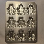 Wilton 2105-926 Cavity Bite Size Gingerbread Cake Pan Mold Used Aluminum 1995. Fixed Price $6.44.