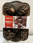 Nordic Ware Autumn Treats Heavy Cast Aluminum Pan Made The Usa. Fixed Price $21.99.
