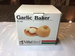 Vintage Villaware Terra Cotta Ceramic Garlic Baker With Handle Top- New. Fixed Price $11.90.
