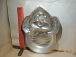 Wilton Chicken Hatching Cake Pan 2105-2060 From 1981, Made China. Fixed Price $5.99.