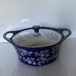 Temptations Floral Lace 2 Qt Baking Dish W/lid Retired New. Fixed Price $39.99.
