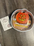 Vintage Wilton Jack-o-lantern Cake Pan Halloween Pumpkin New. Fixed Price $9.99.