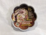 Wilton Performance Cake Pan Petal 9" Vintage 1980S Unused Original Insert. Fixed Price $18.00.