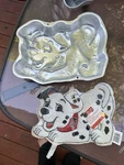 Wilton 101 Dalmatians Dog Aluminum Cake Pan. Fixed Price $19.99.
