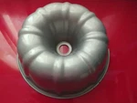 Wilton Recipe Right Non-stick Fluted Tube Pan 2015-984 New. Fixed Price $13.96.