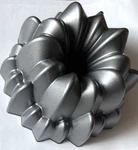 Wilton Dimensions Cascade Bundt Cake Pan Heavy Cast 5" X 9" Clean. Fixed Price $25.00.