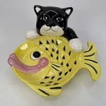 Vintage Clay Art Cat Fish Ceramic Dish Tuxedo Yellow Tropical Tray Vtg. Fixed Price $15.99.