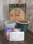Pampered Chef 1308 Ceramic Stoneware Crock Hunter Green, Family Heritage. Fixed Price $12.00.