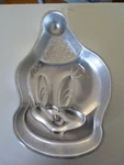 Vintage Wilton Tweety Bird Cake Pan 2105-3205 Good Condition. Fixed Price $9.99.