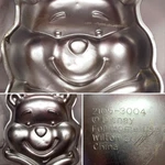 2001 Wilton Disney Winnie The Pooh Cake Pan #2105-3004 See Pics. Fixed Price $15.00.