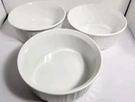 Corningware F-1-B 2.5QT/2.35L Round French White Ribbed Ceramic Casserole Dish. Fixed Price $12.99.