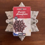 Nordic Ware Frozen Snowflake Pull-apart Bundt Cake Pan Heavy Cast Aluminum. Fixed Price $19.99.