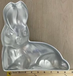 Vintage Wilton 502-2243 Aluminum. 3D Easter Bunny Rabbit Cake Pan. Fixed Price $12.00.
