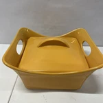 Rachael Ray 2.5 Qt Yellow Covered Casserole Baking Dish With Lid Stoneware Baker. Fixed Price $25.99.