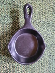 Diversified Ceramics 5.5" Mini Black Skillet Fry Pan Ashtray Bowl 212 Usa. Fixed Price $15.99.