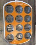 Wilton Halloween Cookie Pan 12 Cavity Nonstick Kitchen Baking Holiday Pumpkin. Fixed Price $12.29.