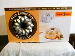 Nordic Ware Cast Aluminum Star Bundt Pan And Cake Keeper Set New Box. Fixed Price $20.99.