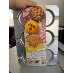 Wilton Round 6 Cookie Treat Pan #2105-8105 Sealed 1998 Circle Mold. Fixed Price $12.95.