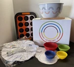Le Creuset Family Bakeware Mixing Bowl, Muffin Pan Chef Hat For Kids Baking. Fixed Price $99.95.