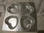 Wilton Sm Heart Cake/tart Molds 1994 Model #2105-9429 Set Of 3 Total 12. Fixed Price $20.69.