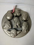 Star Wars Williams Sonoma Cakelet Pan, Non-stick Cast Aluminum 7 Mini Cakes. Fixed Price $24.99.