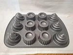 Nordic Ware Creme Filled Cupcake Baking Pan 3 Cast Aluminum Made Usa. Fixed Price $14.99.