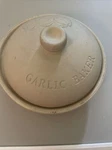 Vintage Garlic Roaster Superstone Baker Sassafras Usa Approx 7 5/8 No Box. Fixed Price $20.00.