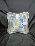 Wilton 4PC Aluminum Pillow Set & 1 Heating Core, New Sealed A30. Fixed Price $35.99.