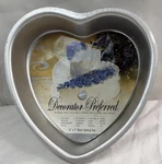Wilton Heart Decorator Preferred Cake Wedding Valentine Baking Pan. Fixed Price $9.99.