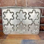 Wilton Blossom Pop Cookie Treat Pan #2105-8109 (1999) Cake Flower. Fixed Price $8.50.